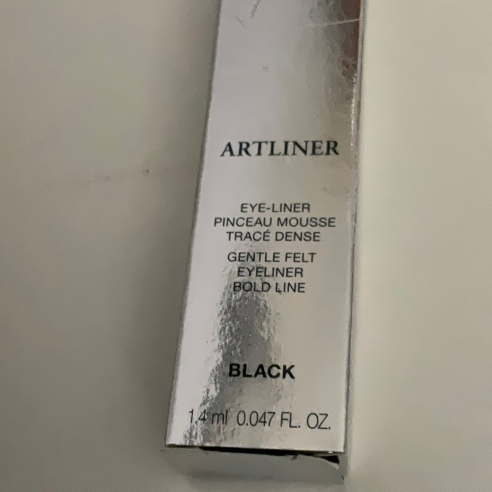 Lancôme PRE-OWNED Artliner Gentle Felt Eyeliner - Felt Bold Line in Black - Picture 2 of 3